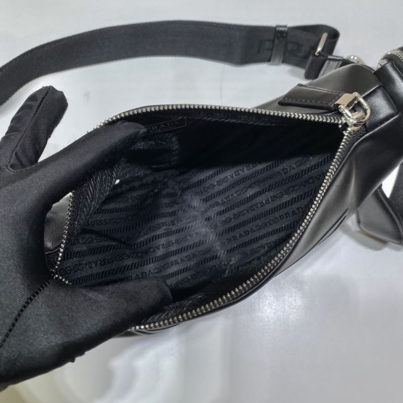 Pra*a triangle pouch